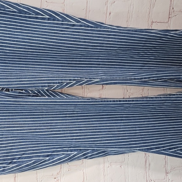 Judy Blue Blue & White Striped Super Flare Raw Hem Jeans Womens Size 16W - Picture 4 of 16